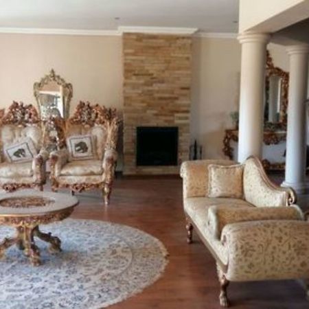 Budias Guest House Kempton Park Exterior foto