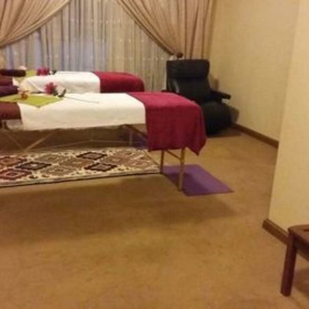 Budias Guest House Kempton Park Exterior foto